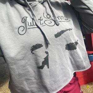 CROPPED JULIET SIMMS HOODIE